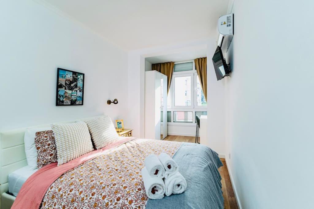Apartment Modern 3 Bedroom Flat In Lisbon
