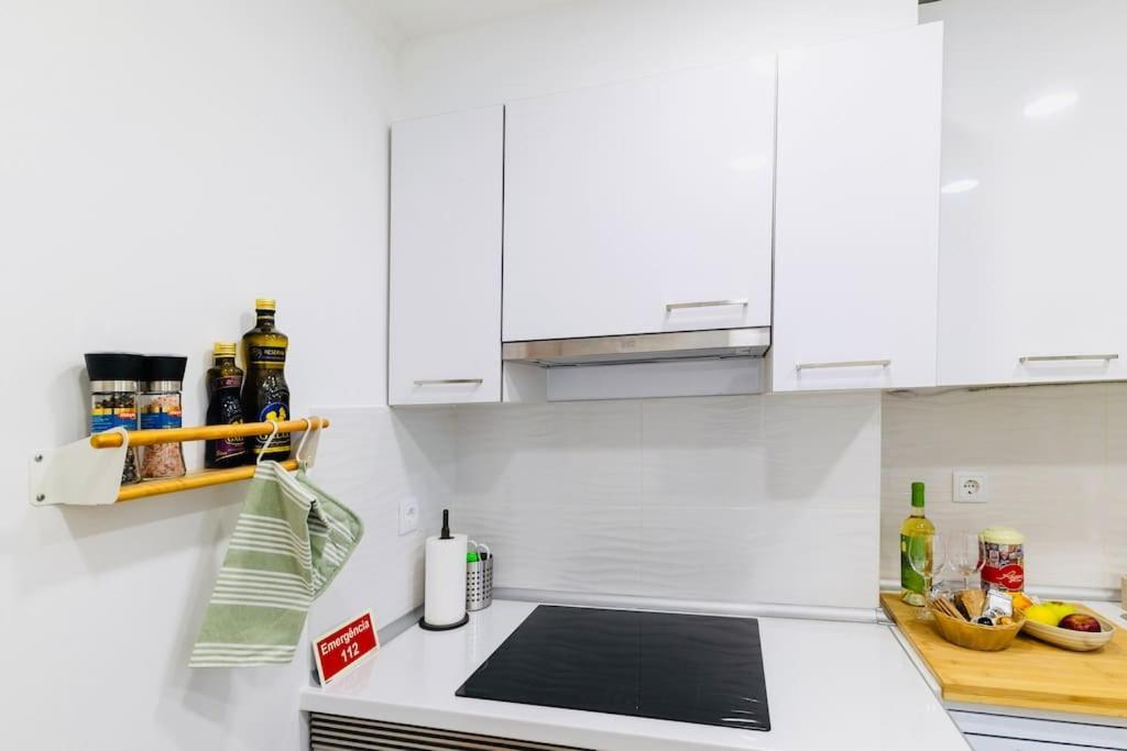 Modern 3 Bedroom Flat In Apartment