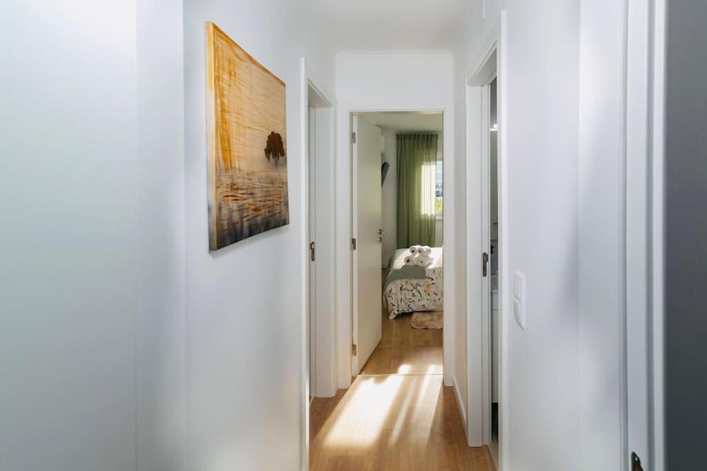 Modern 3 Bedroom Flat In Apartment