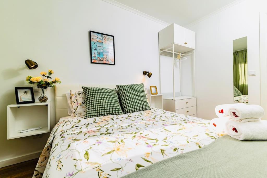 Modern 3 Bedroom Flat In Apartment Lisbon
